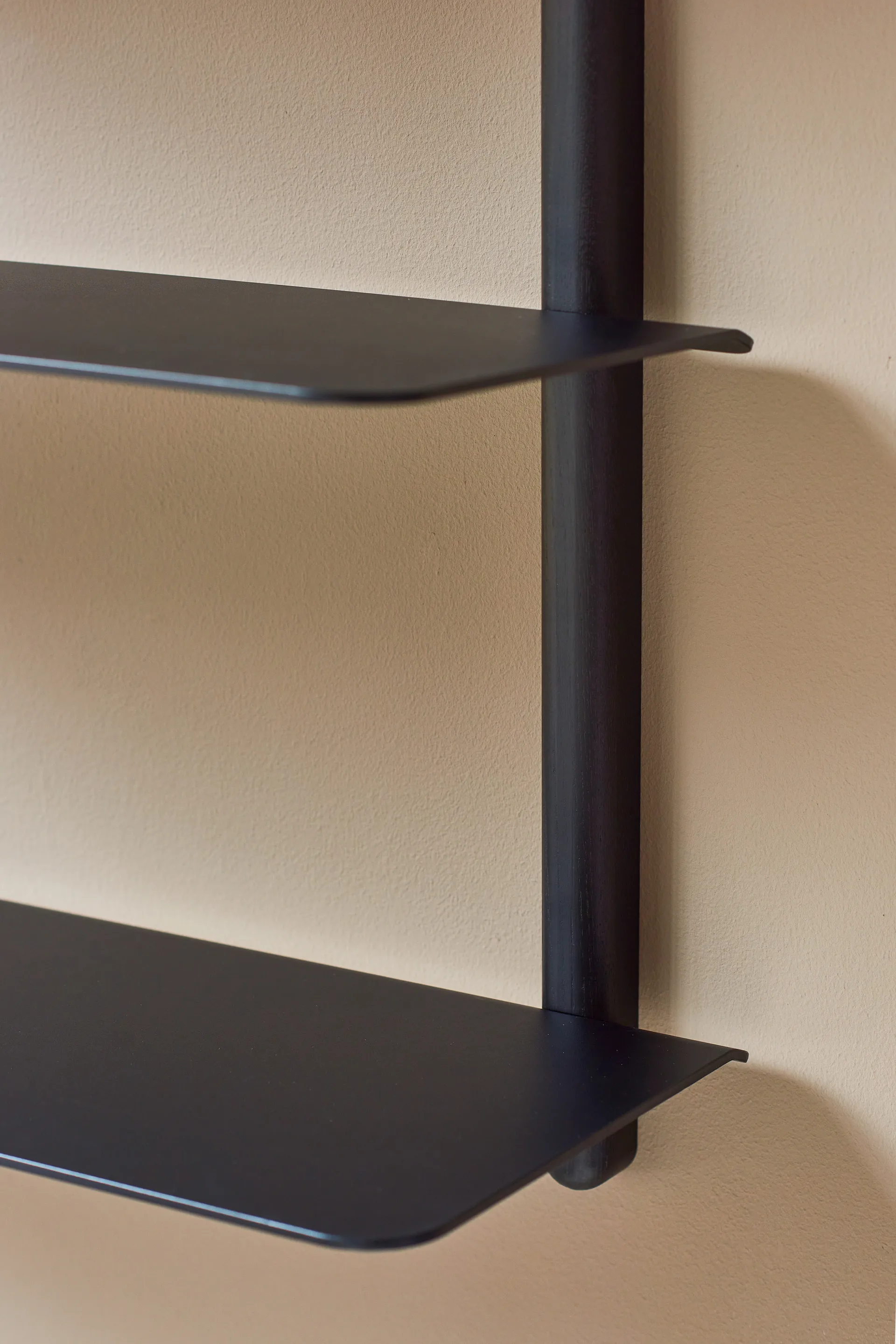 Nivo Regal A large, Schwarz gebeizte Esche-Schwarz Gejst