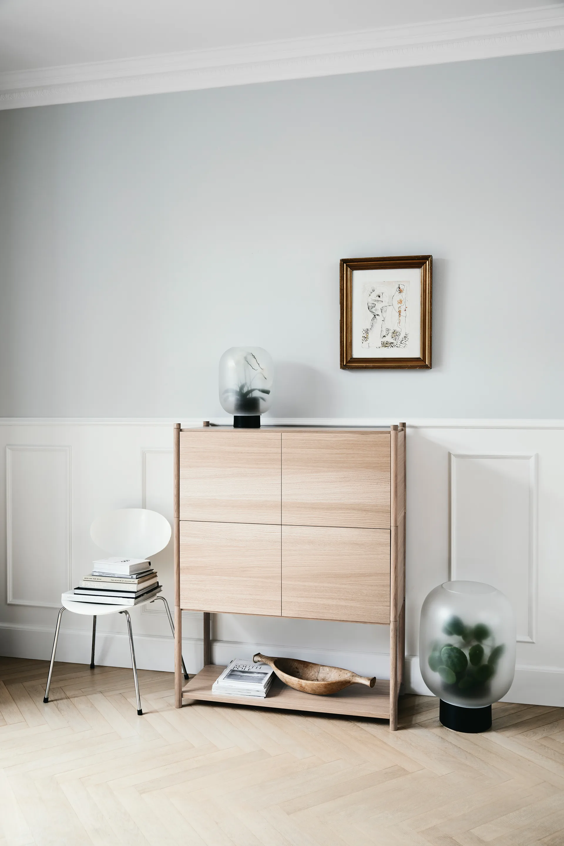 Sceene bookcase E, Helle Eiche Gejst