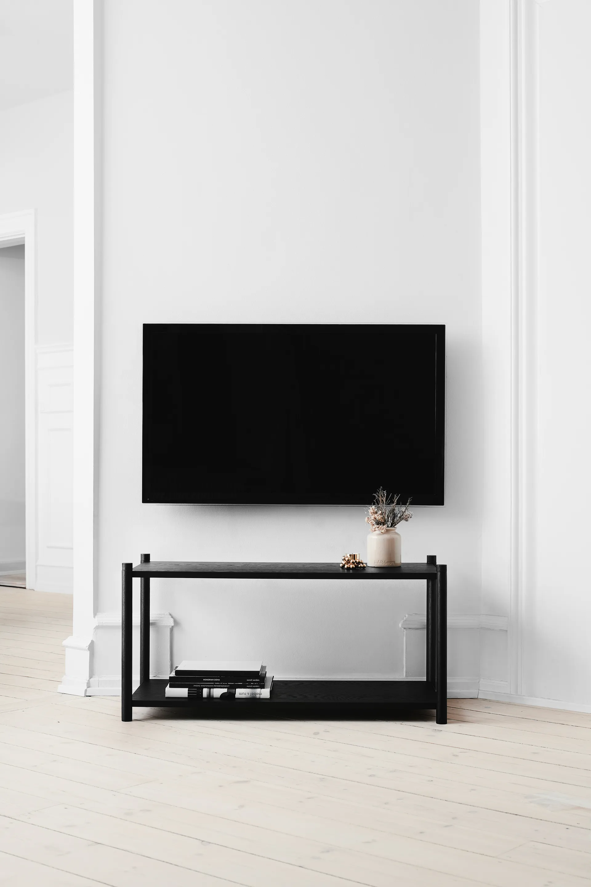 Sceene bookcase F, Schwarz gebeizte Eiche Gejst