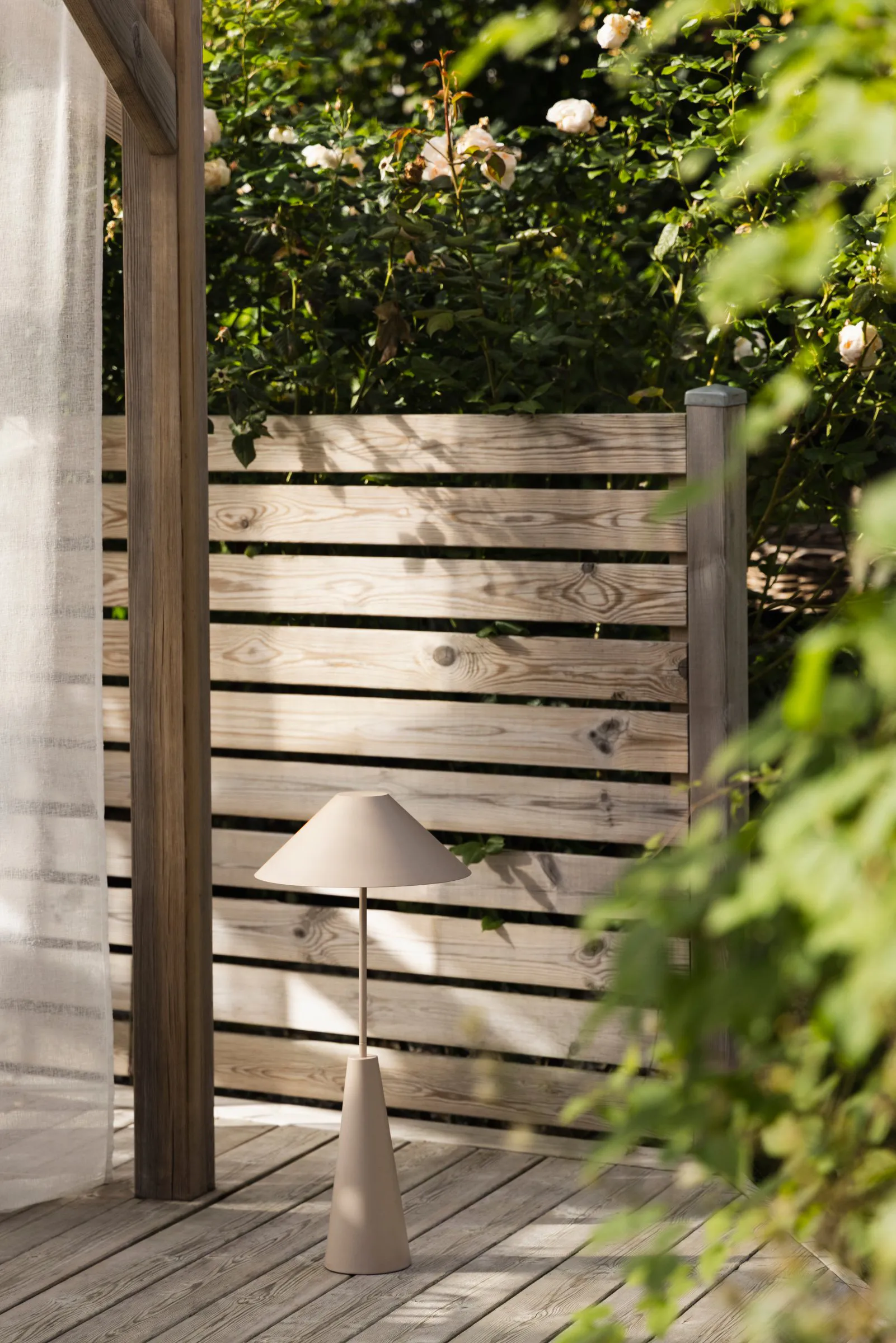 Cannes Stehleuchte portabel, Schlammfarbend Globen Lighting