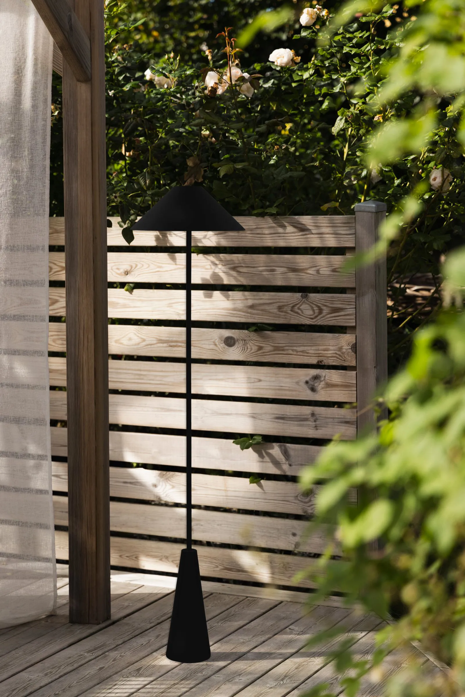 Cannes Stehleuchte portabel, Schwarz Globen Lighting