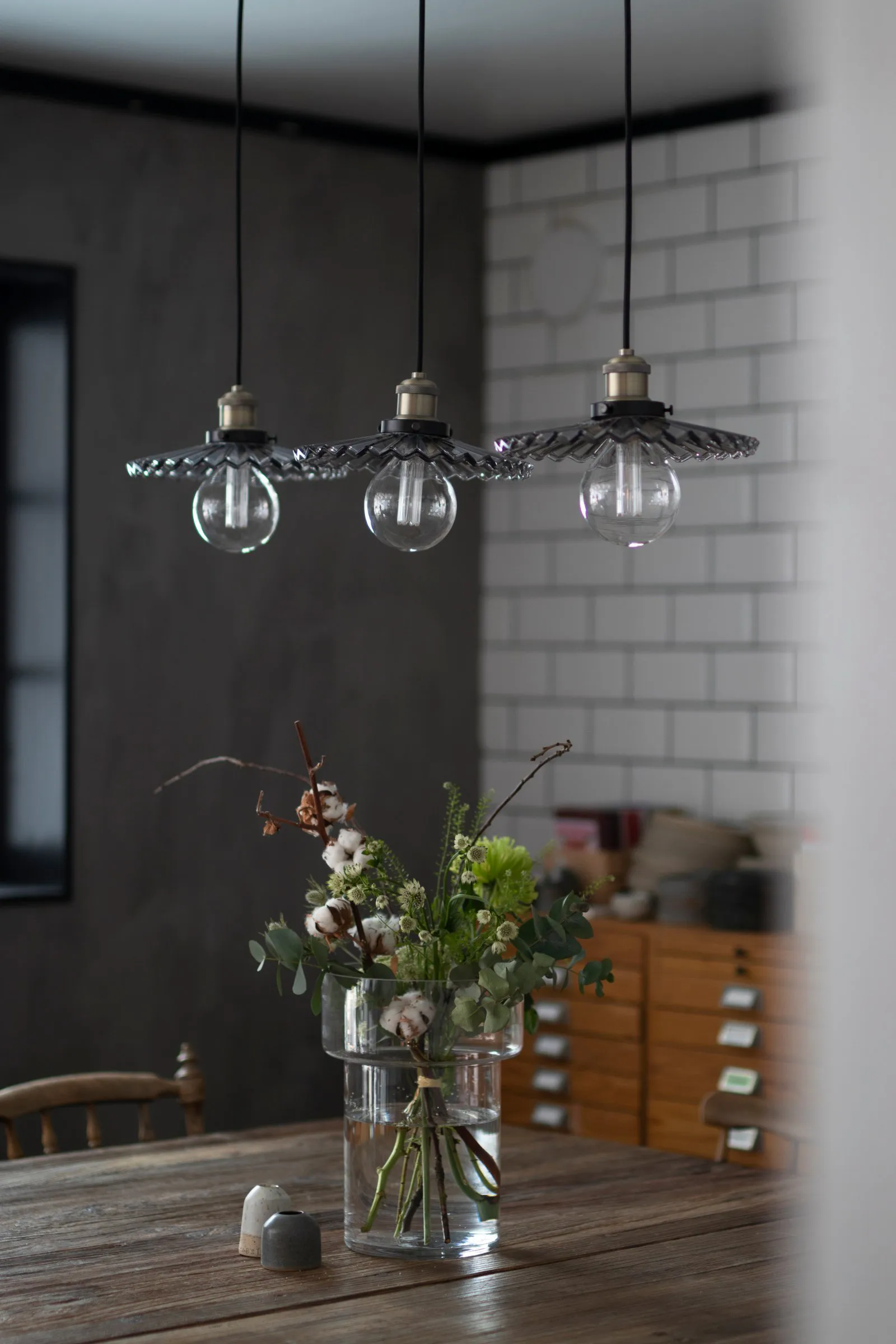 Cobbler 3 Pendelleuchte 91cm, Rauch Globen Lighting