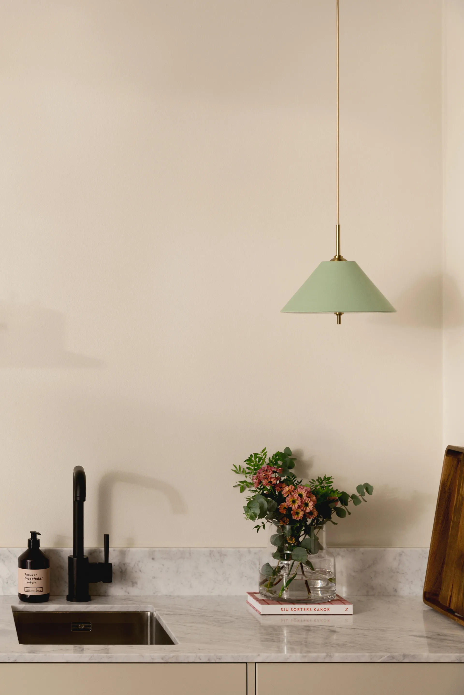 Iris Pendelleuchte 25, Grün Globen Lighting