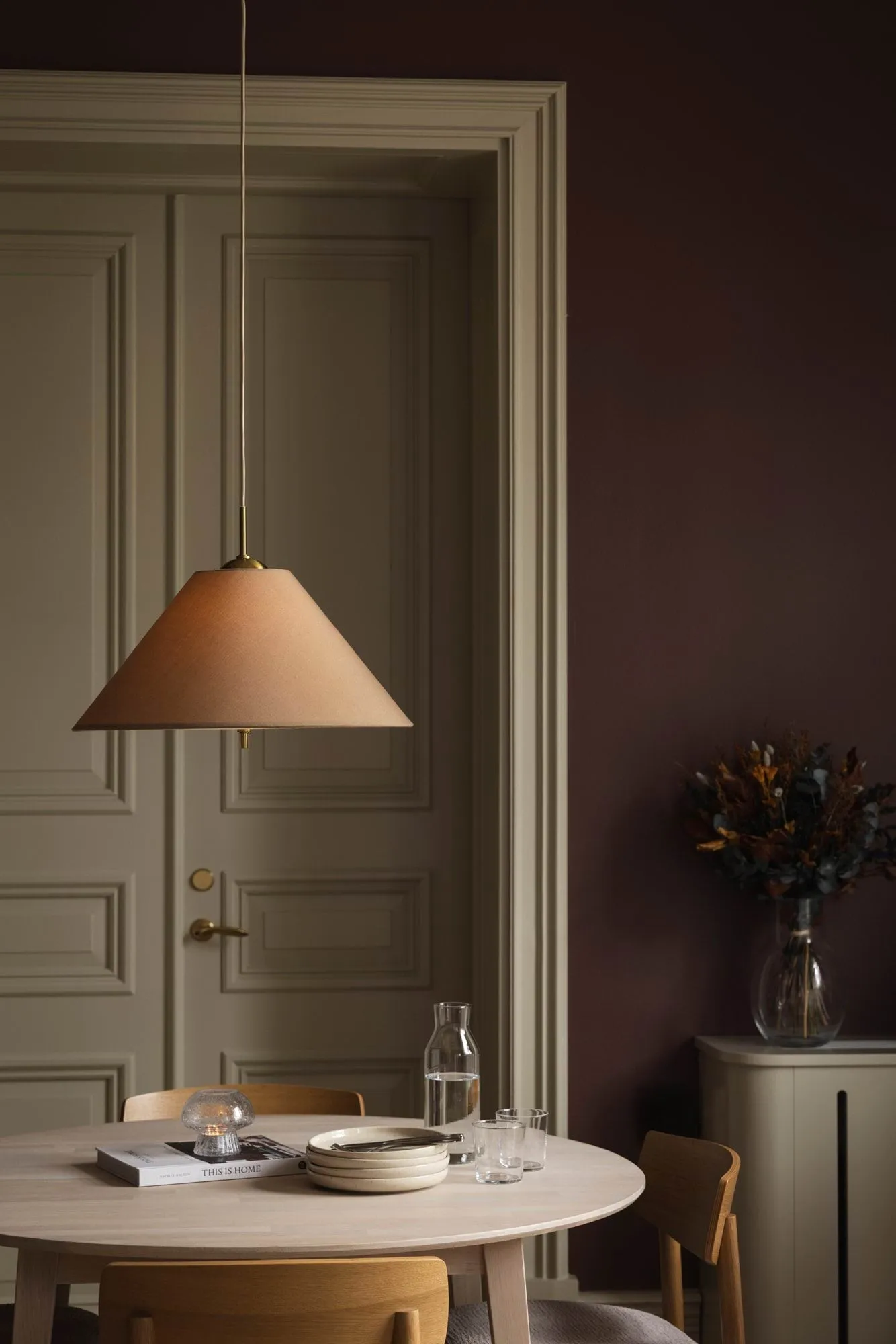 Iris Pendelleuchte 50, Mocha (Braun) Globen Lighting