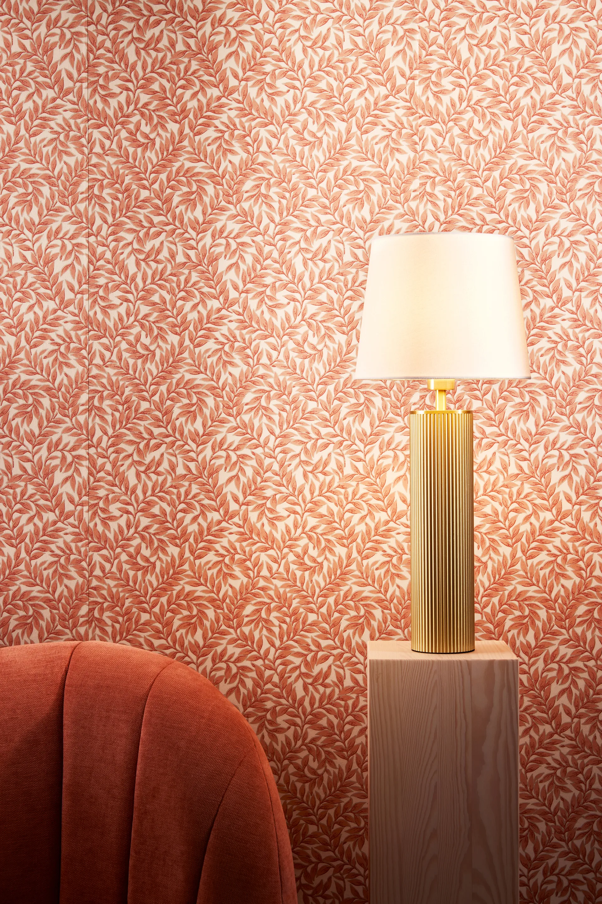 Rib 8 Tischleuchte, Messing gebürstet Globen Lighting