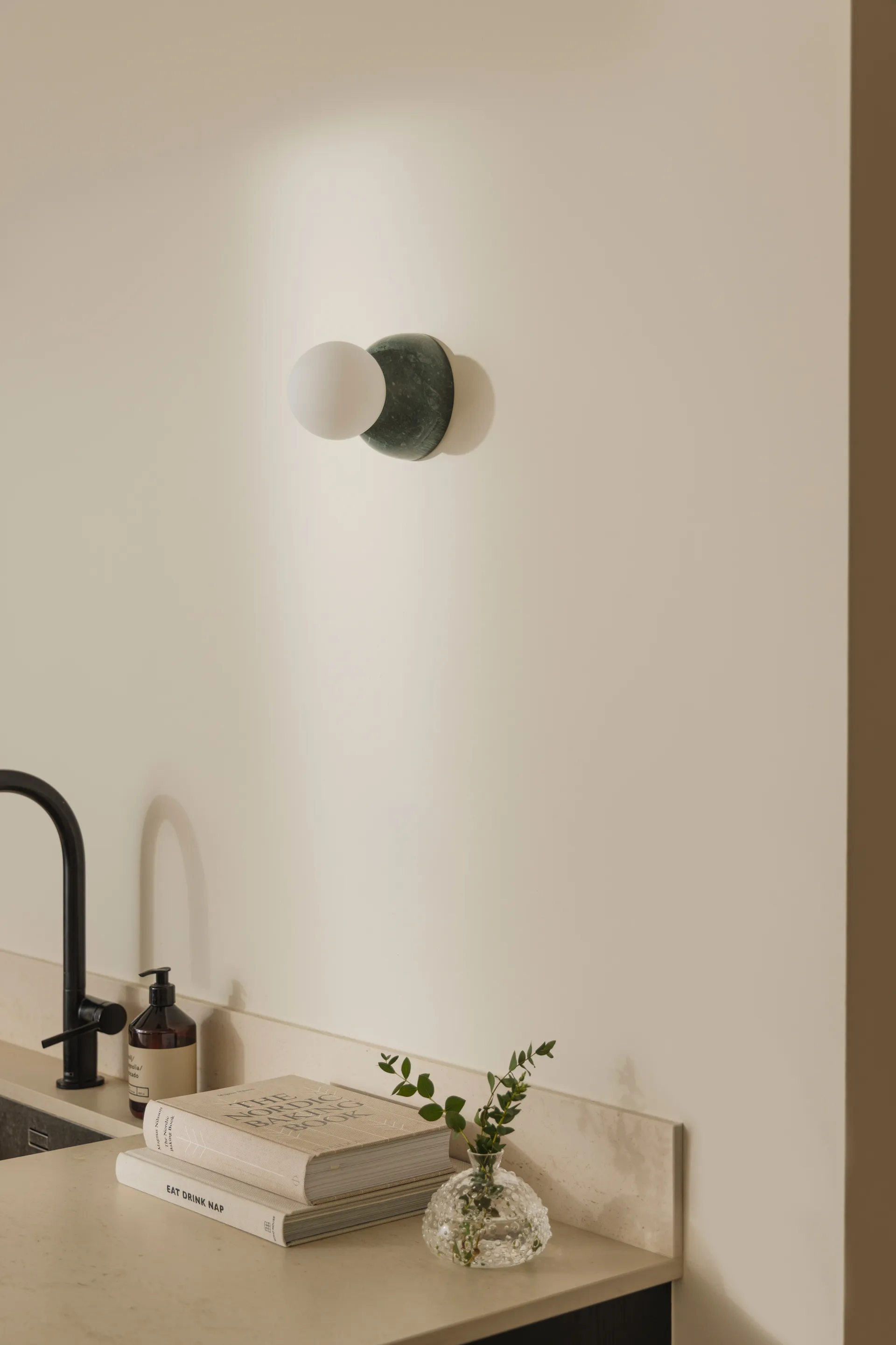 Torrano Wandleuchte/Deckenleuchte 13cm, Dunkelgrüner Marmor Globen Lighting