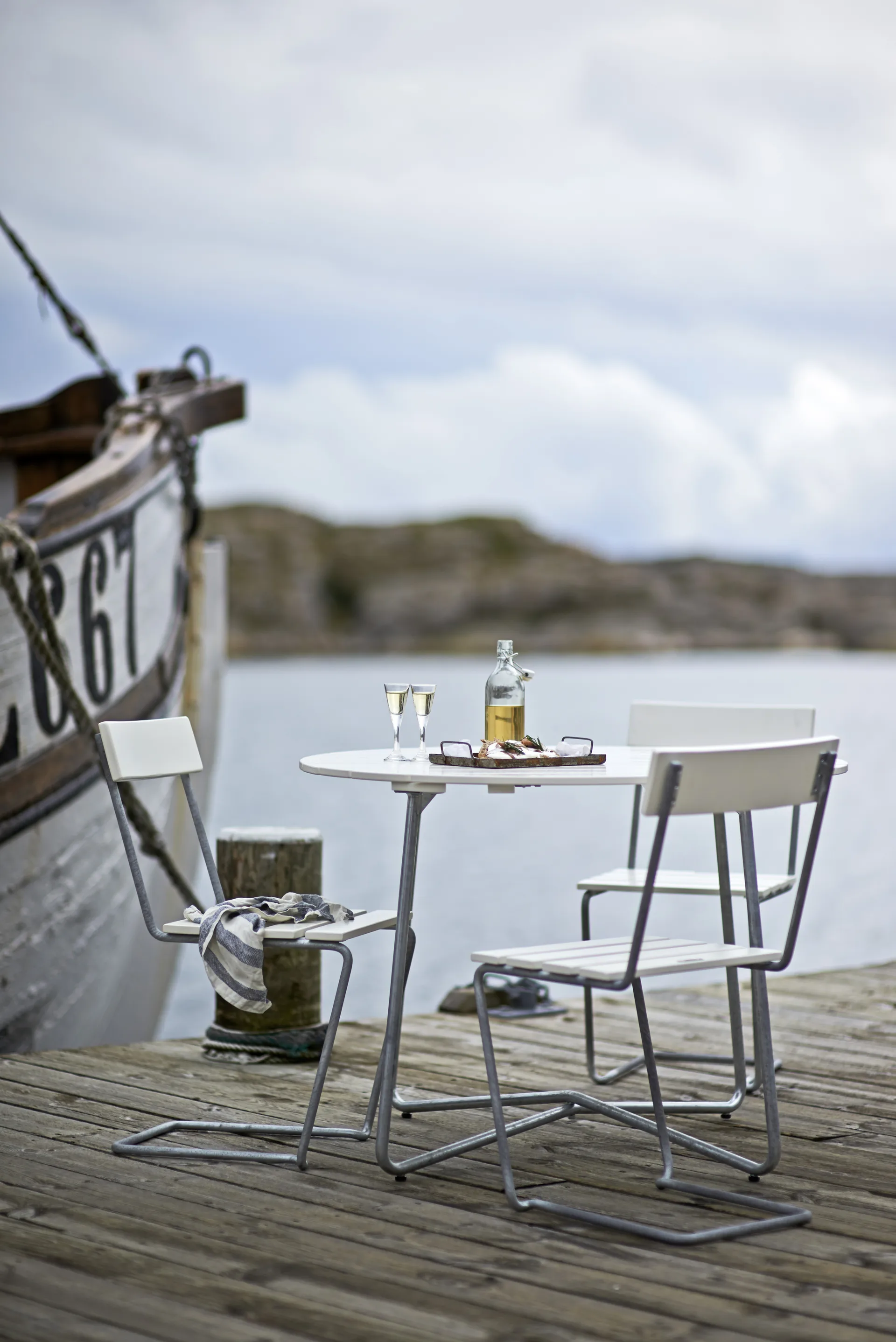 9A Esstisch, Weiß lackierte Eiche Ø100 cm Grythyttan Stålmöbler