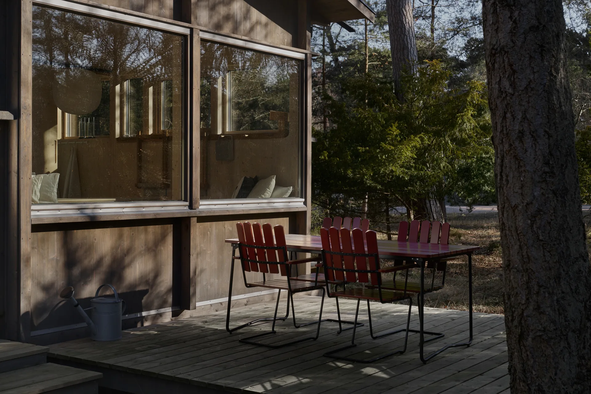 Grythyttan Möbelschutz, B31 Esstisch 230 cm + 6 Stühle Grythyttan Stålmöbler