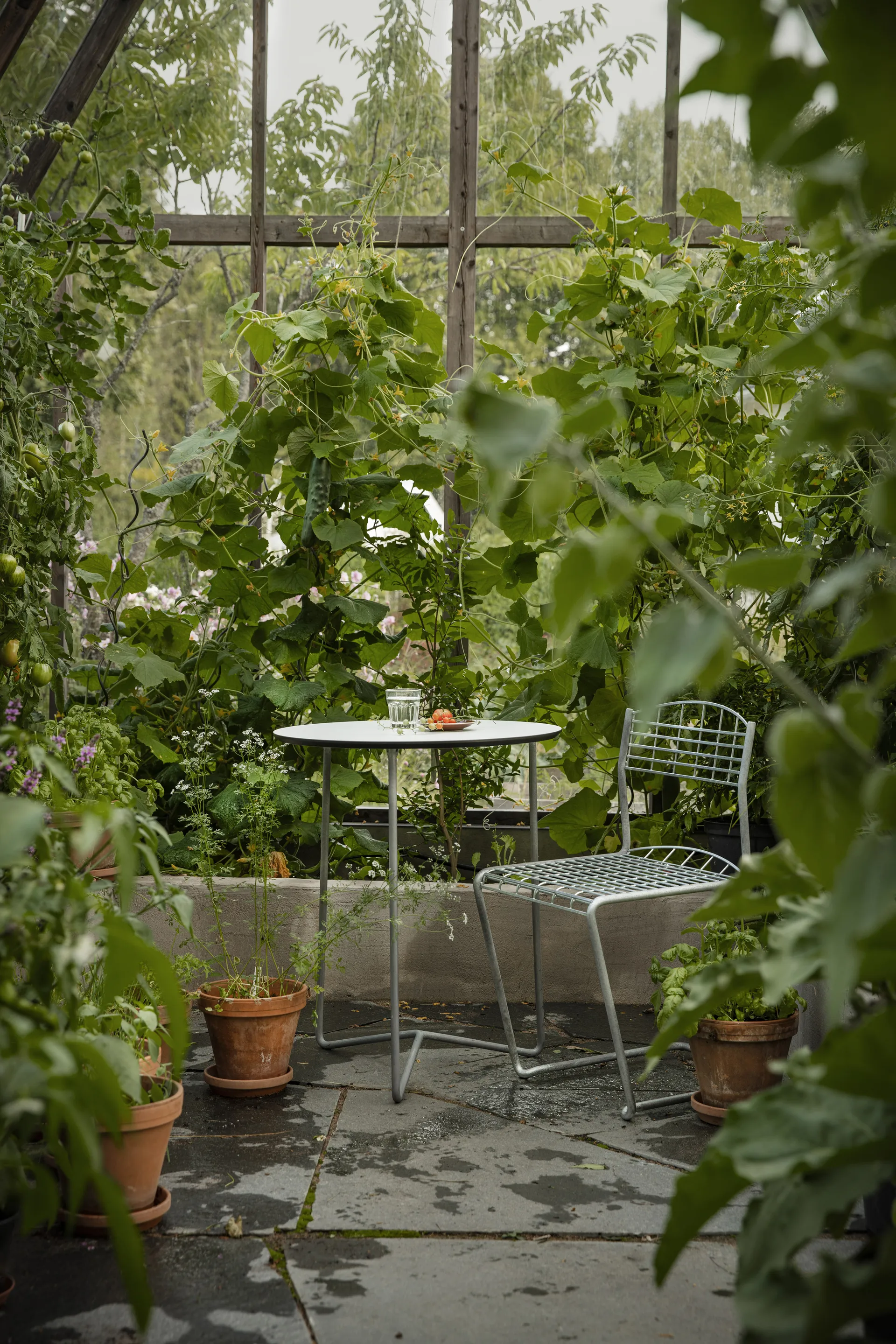 High Tech Essgruppe - Ø60 cm Grythyttan Stålmöbler