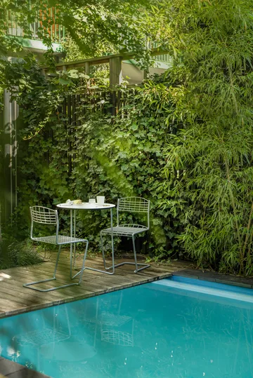 High Tech Tisch - Weiß- Gestell warmverzinkt, Ø60 cm - Grythyttan Stålmöbler