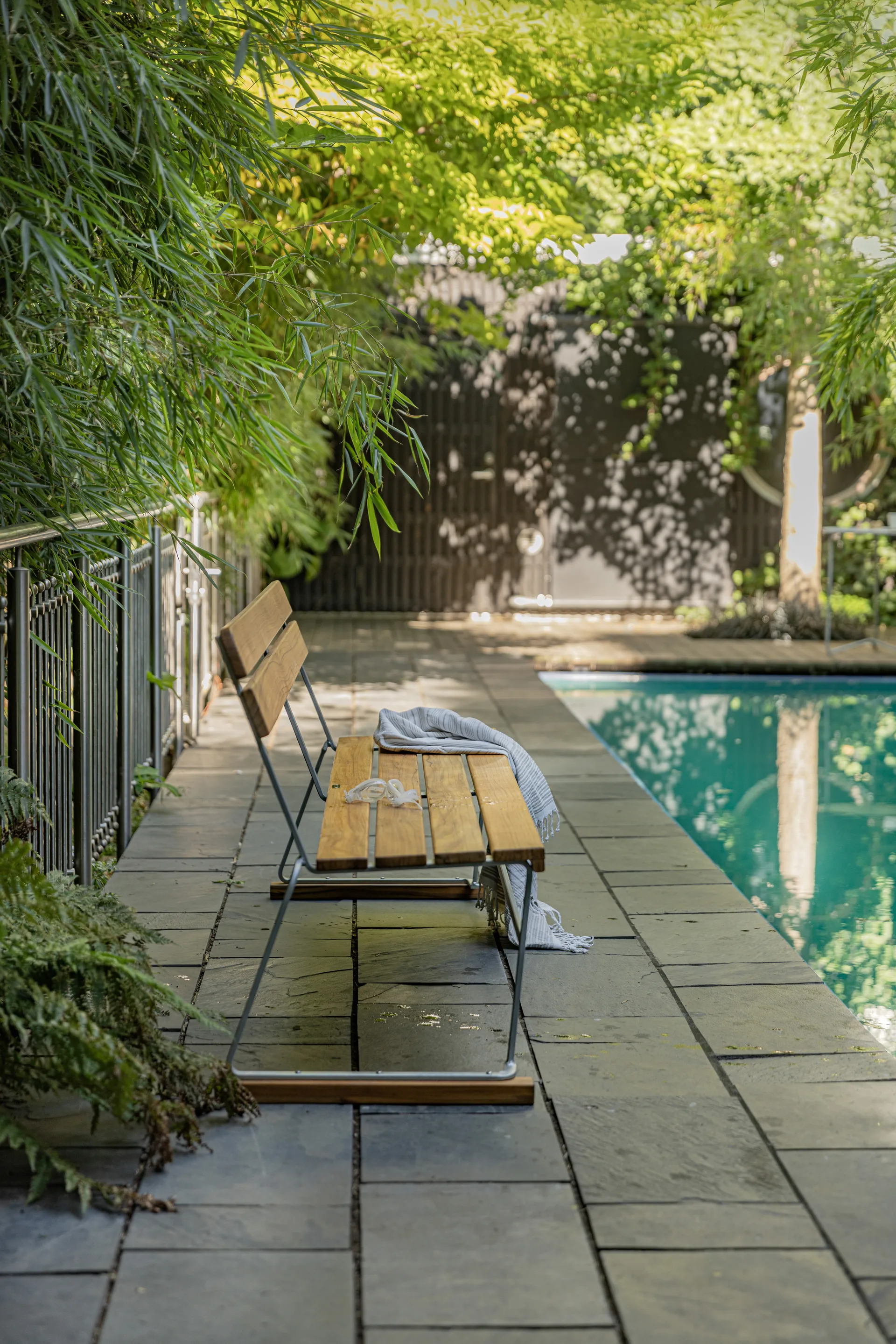 Sofa 5, Teak-Gestell warmverzinkt Grythyttan Stålmöbler