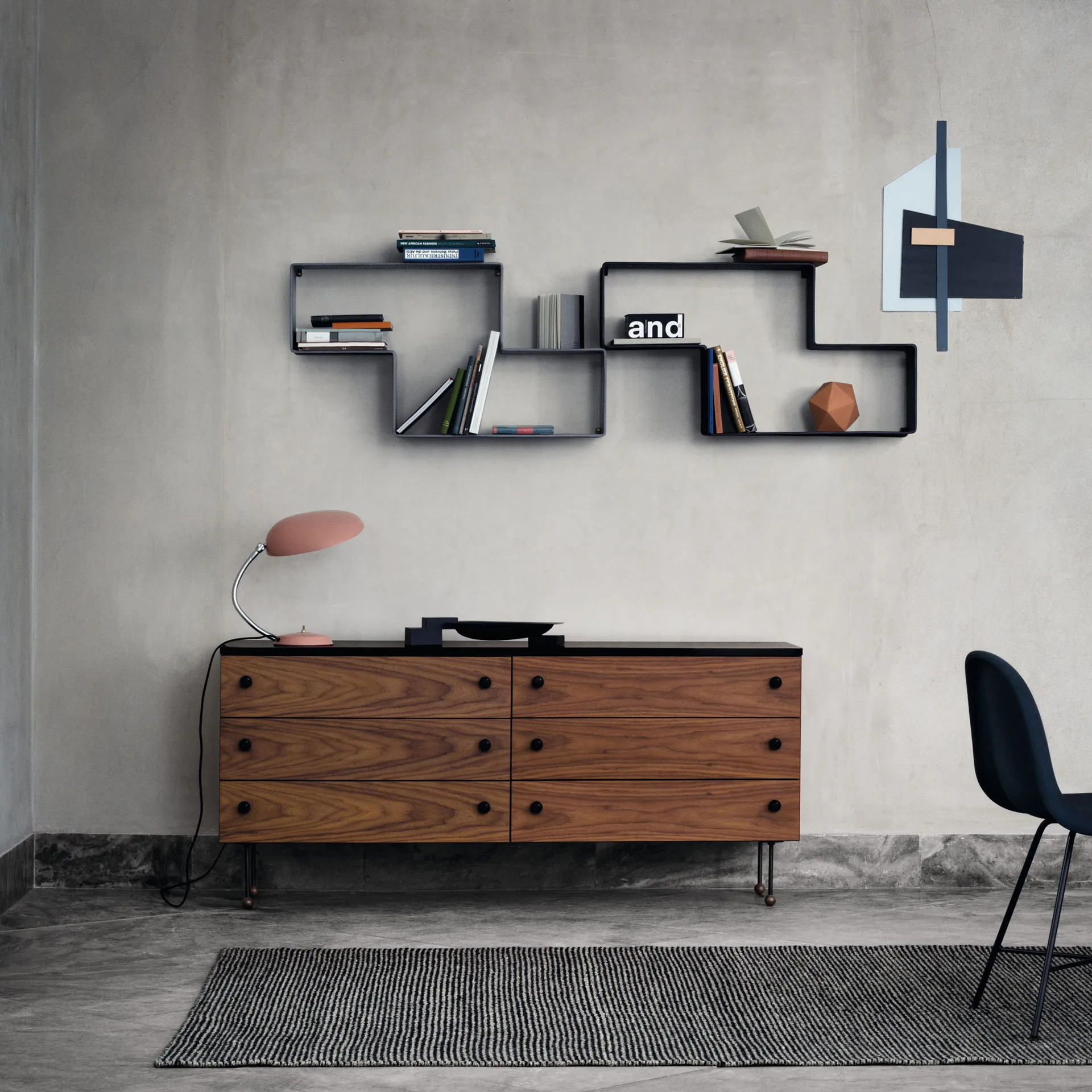 62 Dresser Kommode, American walnut, 4 Schubladen GUBI