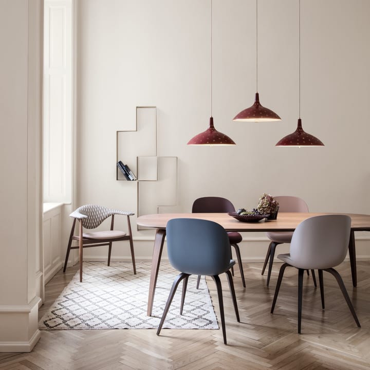 Beetle Stuhl Kunststoff schwarze Holzbeine, Sweet pink GUBI