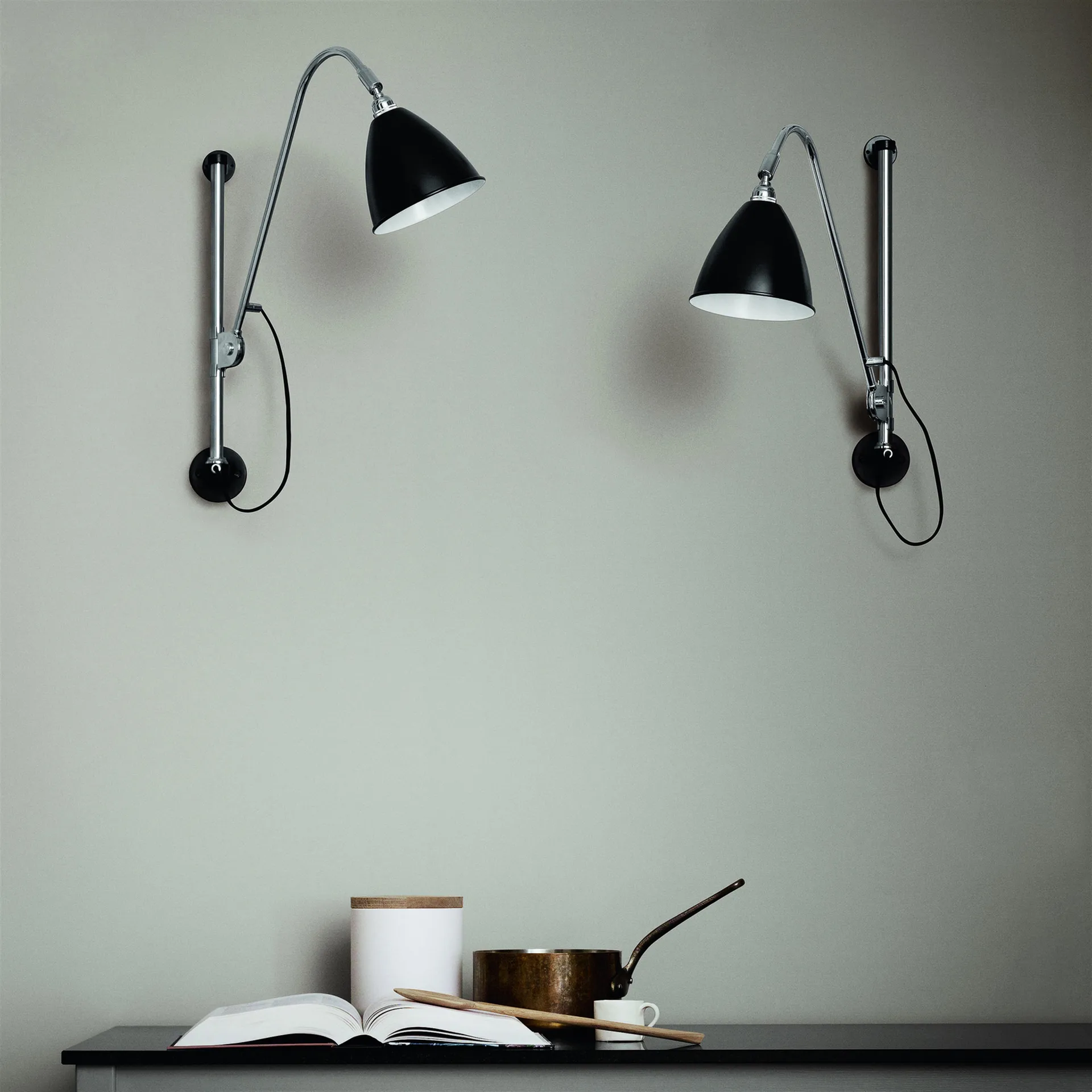 Bestlite BL5 Wandleuchte, Schwarz-chrom GUBI