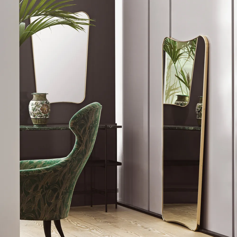 F.A.33 Spiegel, Black brass, groß GUBI