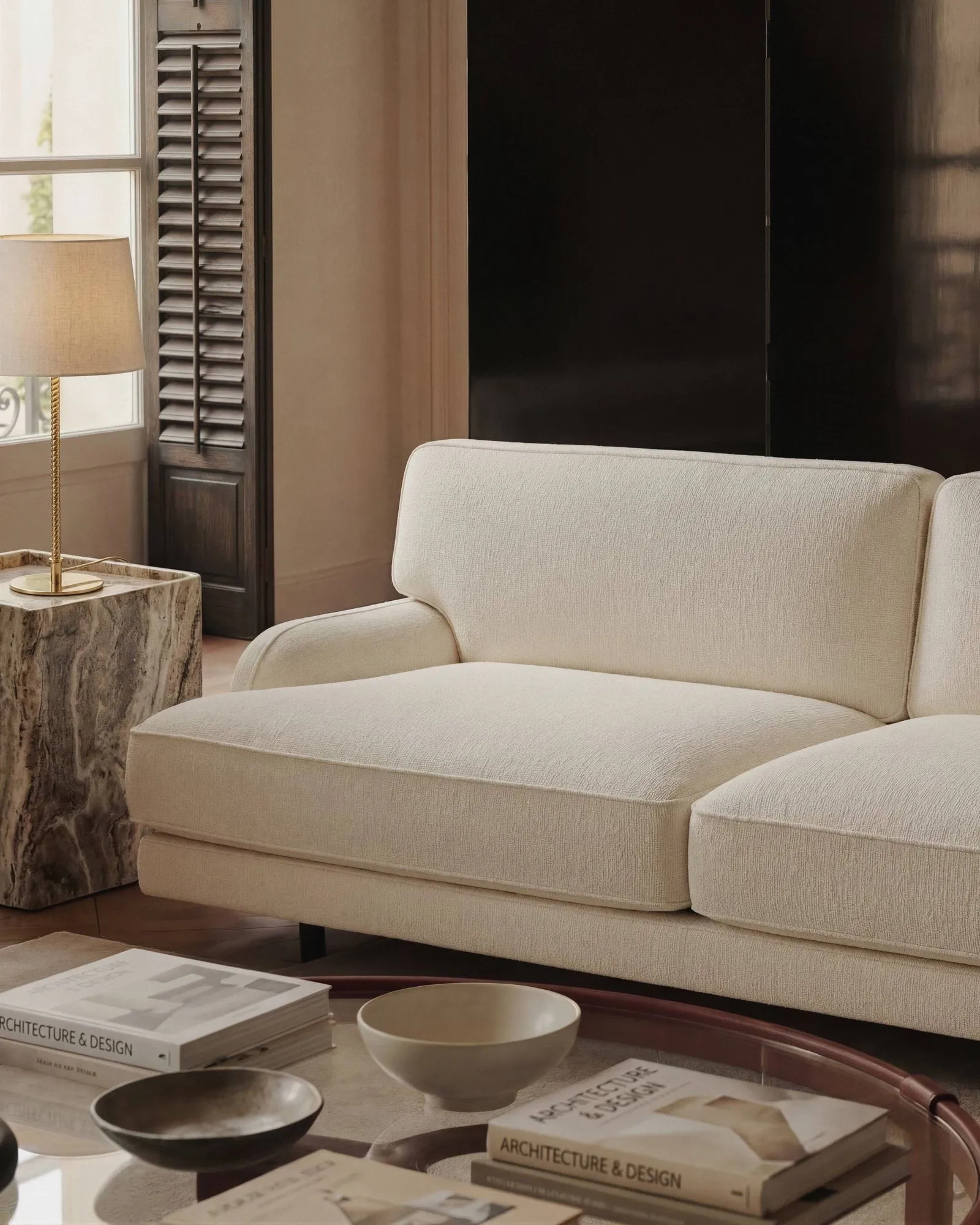 Flaneur Sofa 2-Sitzer, Bouclé-mattschwarz GUBI