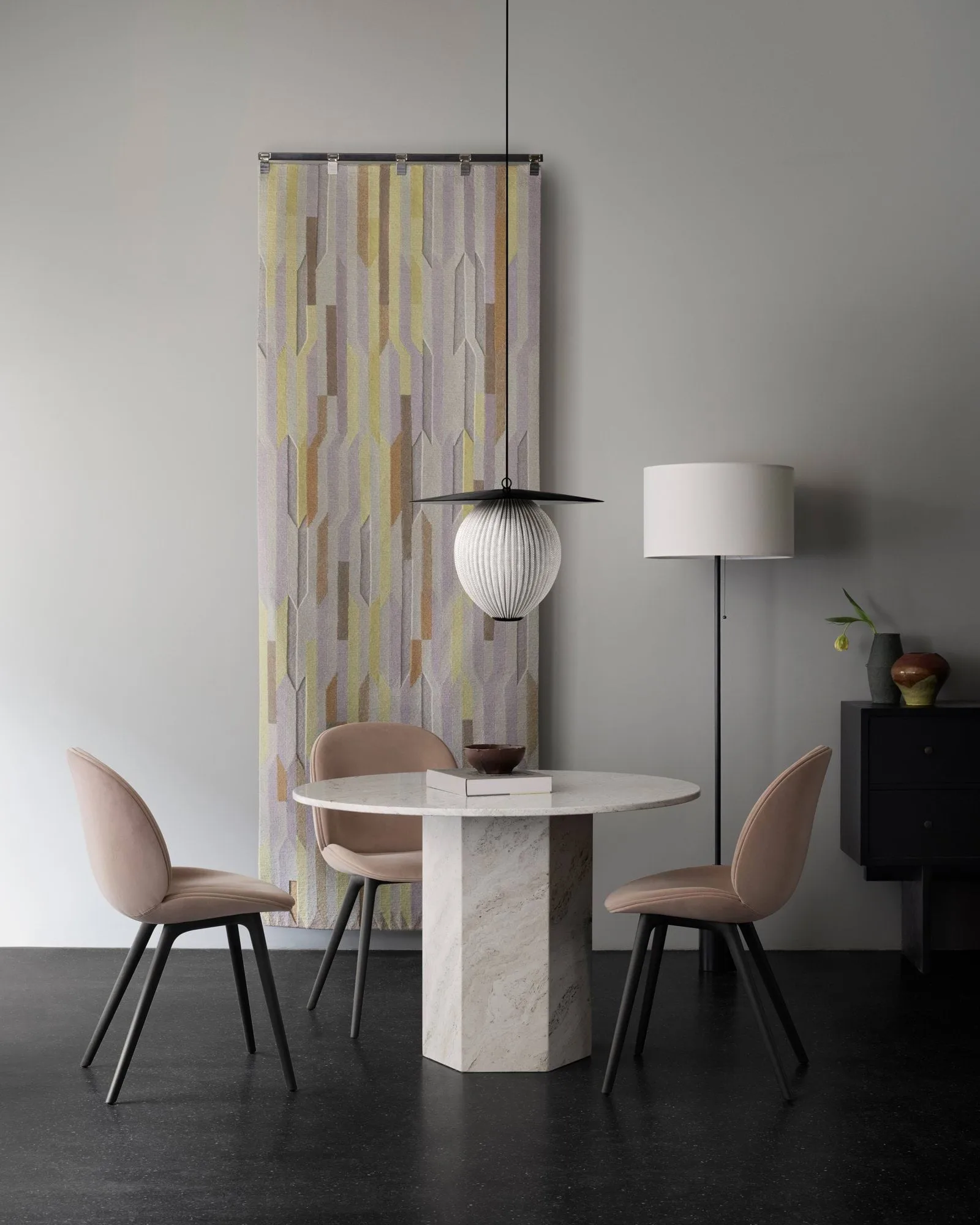 Gravity Stehleuchte, Maroon marble-white GUBI