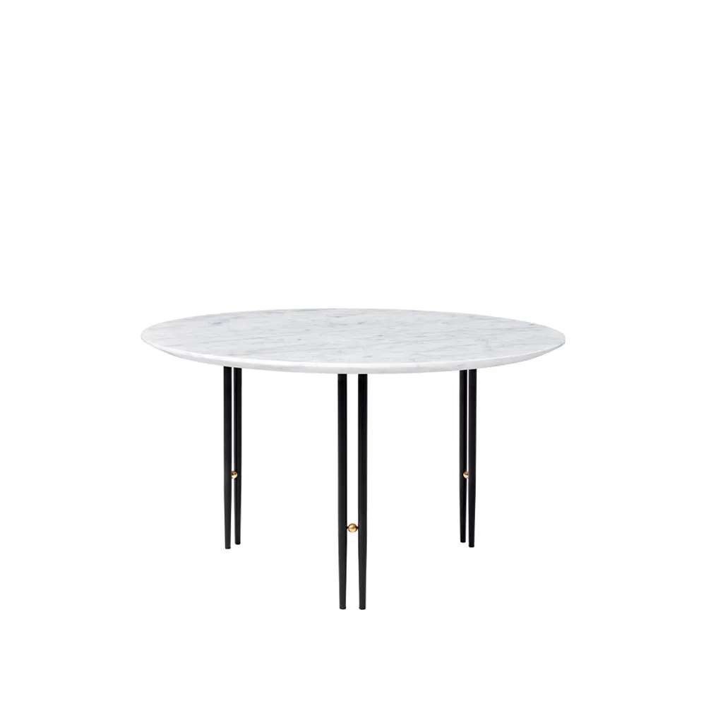IOI Couchtisch, White carrara marble, ø70, schwarzes Gestell GUBI