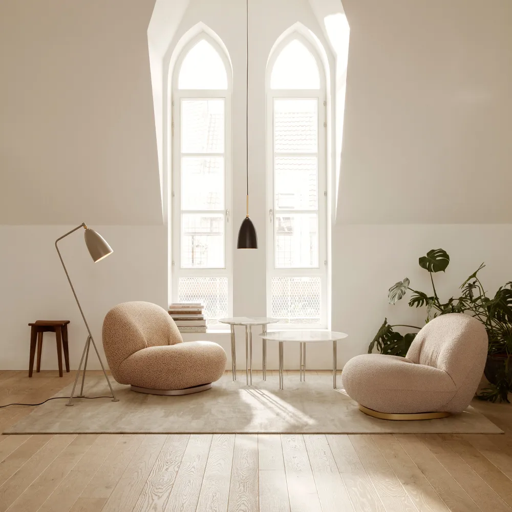 IOI Couchtisch, White carrara marble-schwarzes Gestell Ø100 GUBI