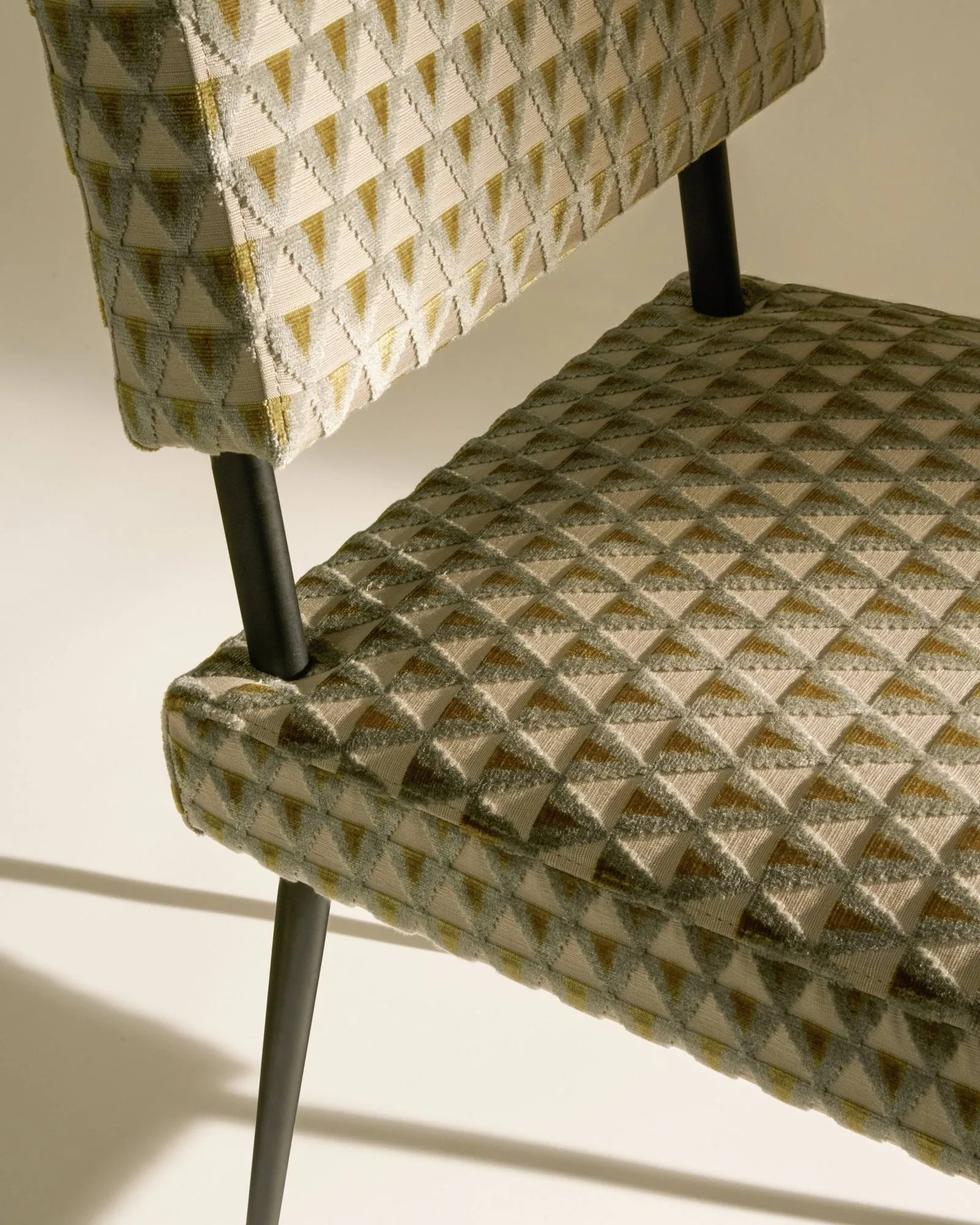 M-Chair Stuhl, Amuleto 005-matt Schwarz GUBI