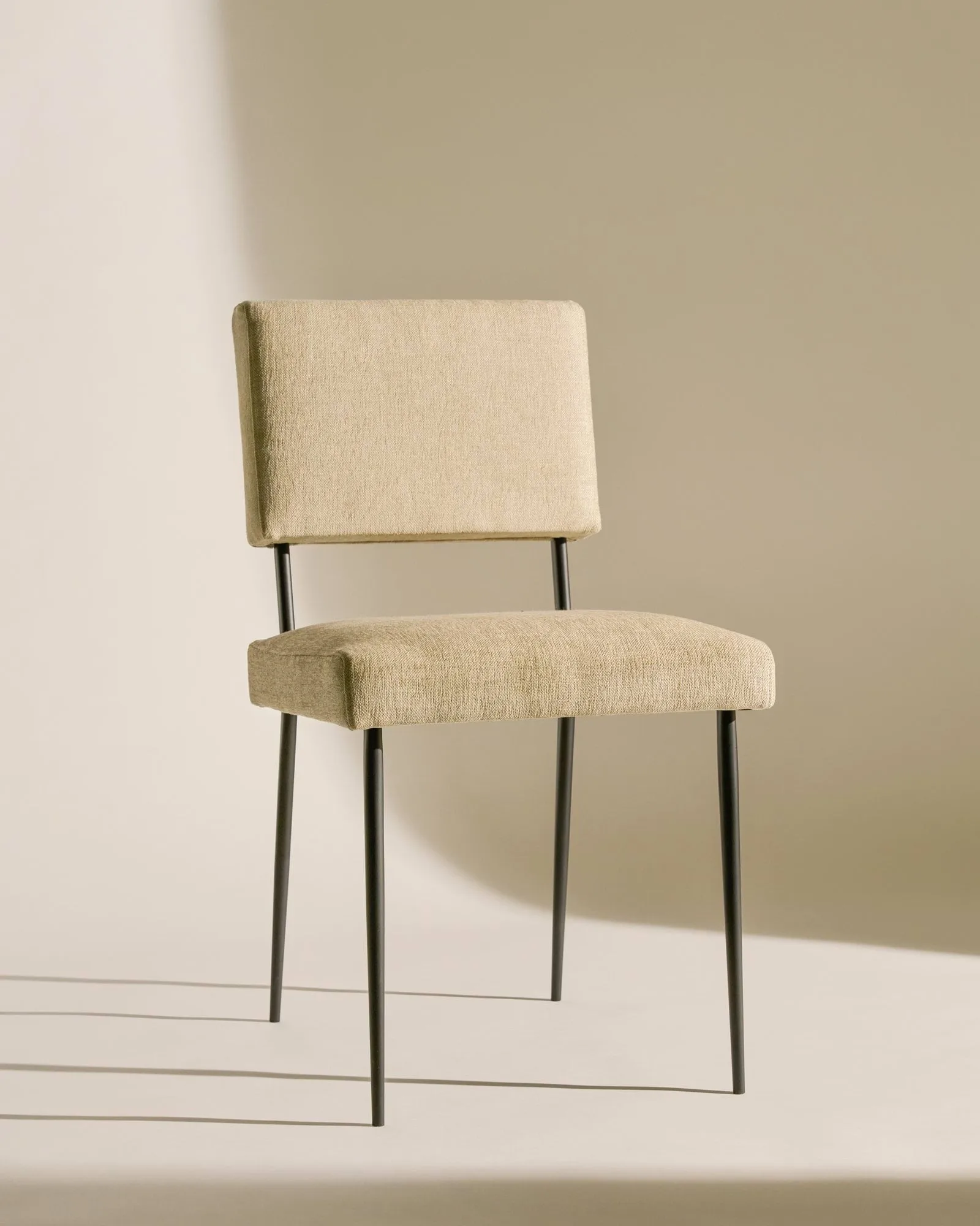 M-Chair Stuhl, Bonito 075-matt Schwarz GUBI