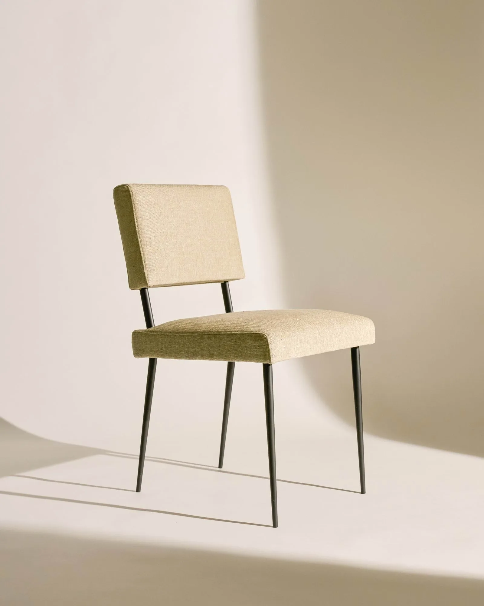 M-Chair Stuhl, Bonito 075-matt Schwarz GUBI