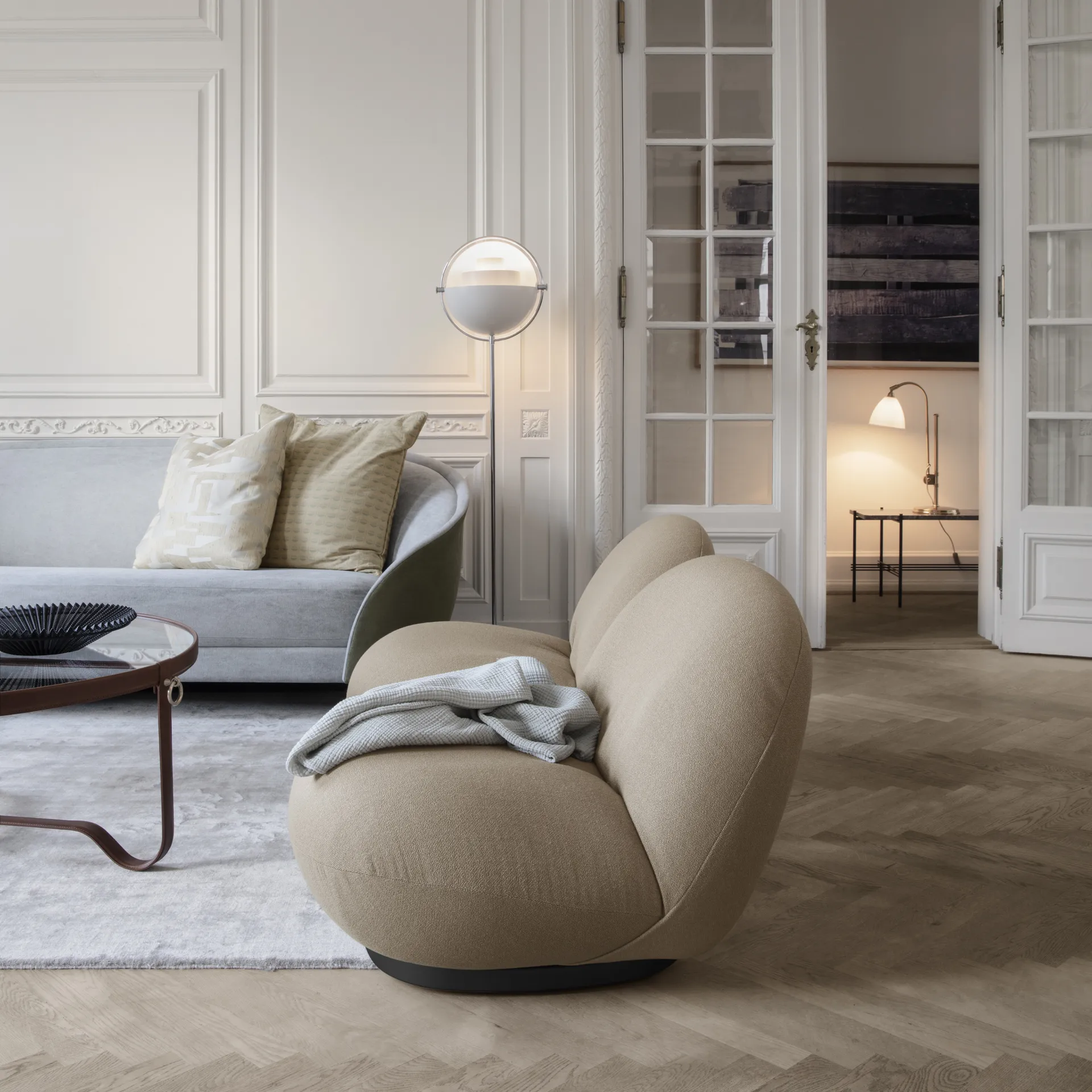 Multi-Lite Stehleuchte, Chrom-weiß GUBI