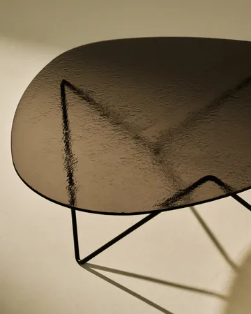 Pedrera Beistelltisch - Schwarz semimatt-Strukturglas brons - GUBI