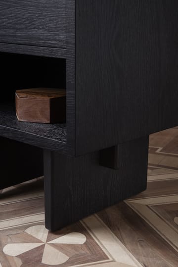 Private Beistelltisch 40 x 50cm - Braun-Eiche schwarz gebeizt - GUBI