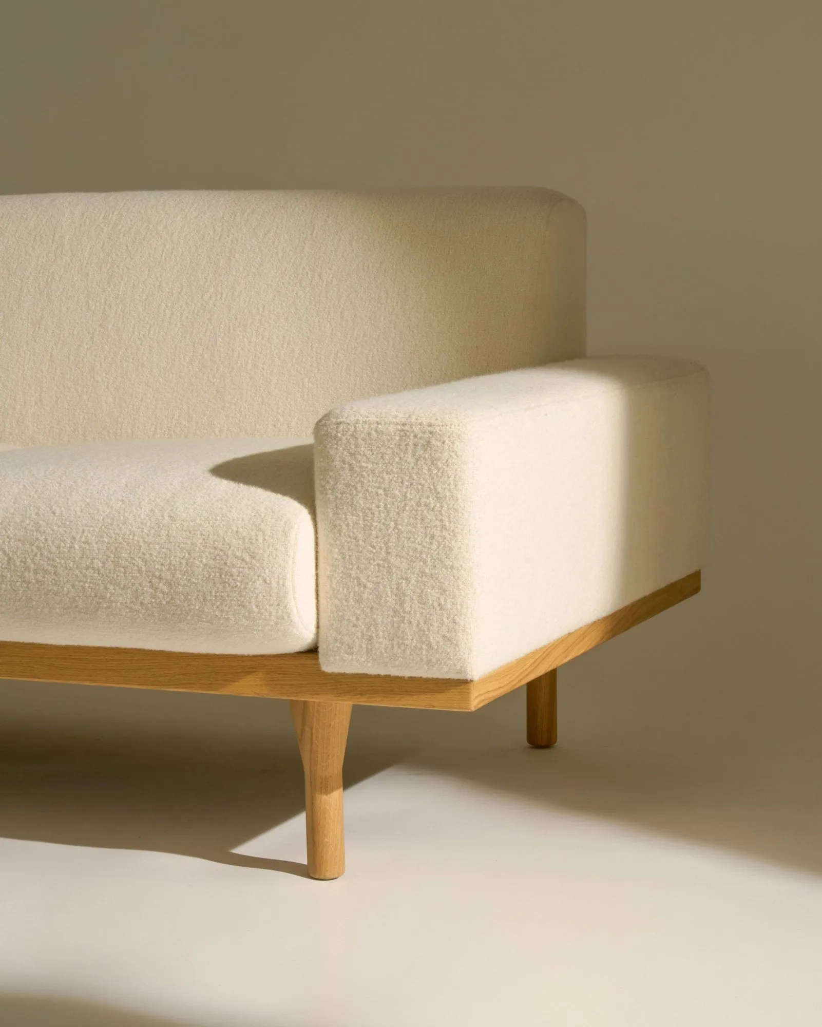 SW50 Sofa, Harp 24 Ivory-geölte Eiche, 4-Sitzer GUBI