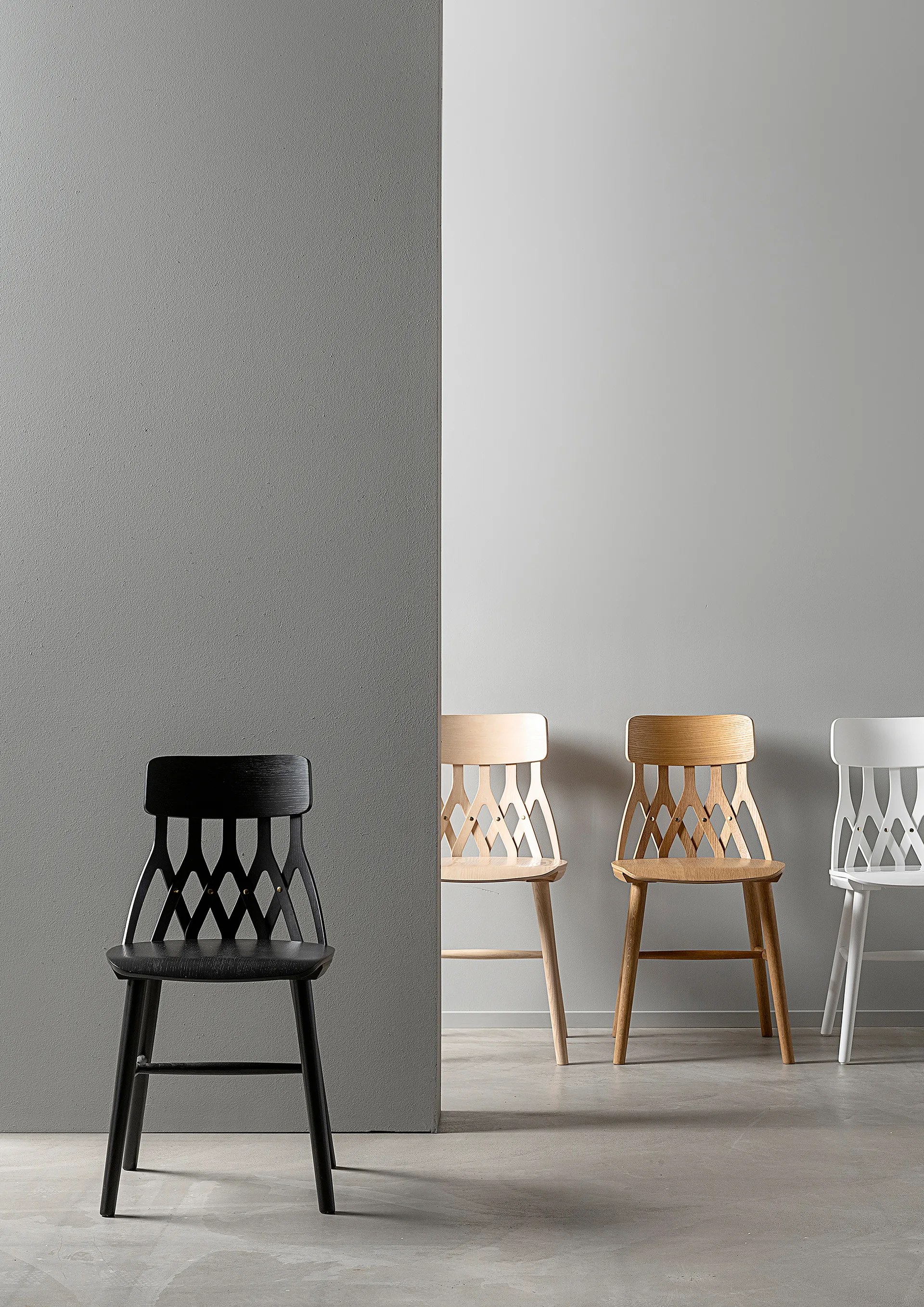 Y5 Stuhl, Eschenholz schwarz gebeizt Hans K