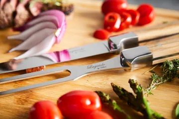 Laguiole By Hâws Tranchierbesteck mit Schneidebrett 3-teilig - Olive - Hâws