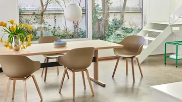 About a Chair 22 2.0 Stuhl - Clay-lackiertes Eichen­gestell - HAY