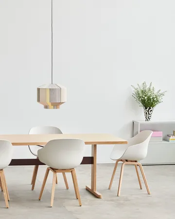 About a Chair 22 2.0 Stuhl - Weiß lackiertes Eichen­gestell - HAY