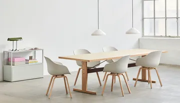 About a Chair 22 2.0 Stuhl - Weiß lackiertes Eichen­gestell - HAY