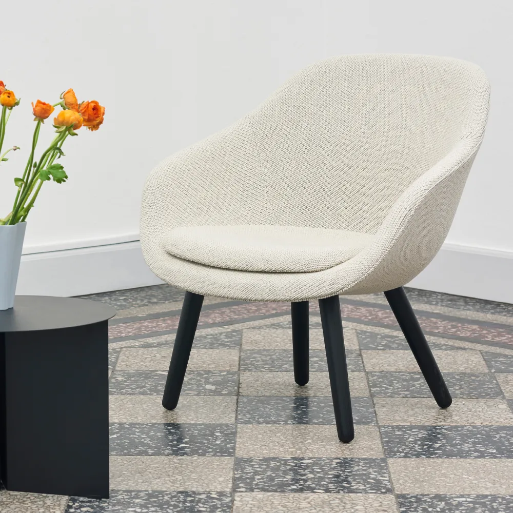 About a Lounge 82 Sessel, Hallingdal 65 180 schwarz-Eichenbeine geseift HAY