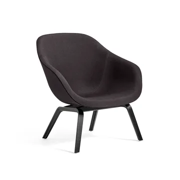 About a Lounge 83 Loungesessel - Black dark brown melange-schwarze Eichenbeine - HAY