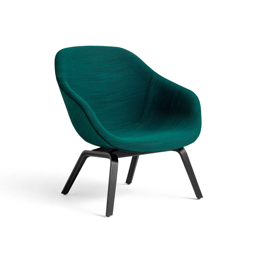 About a Lounge 83 Loungesessel, Tyg raas 982 green-schwarze Eichenbeine HAY
