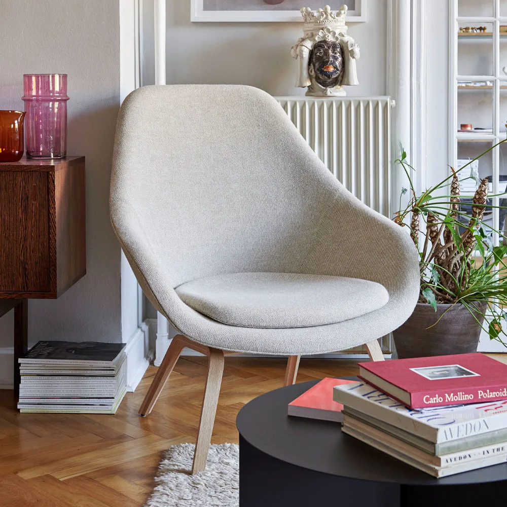 About a Lounge 93 Sessel, Remix 183 black-schwarz Eichenbeine HAY