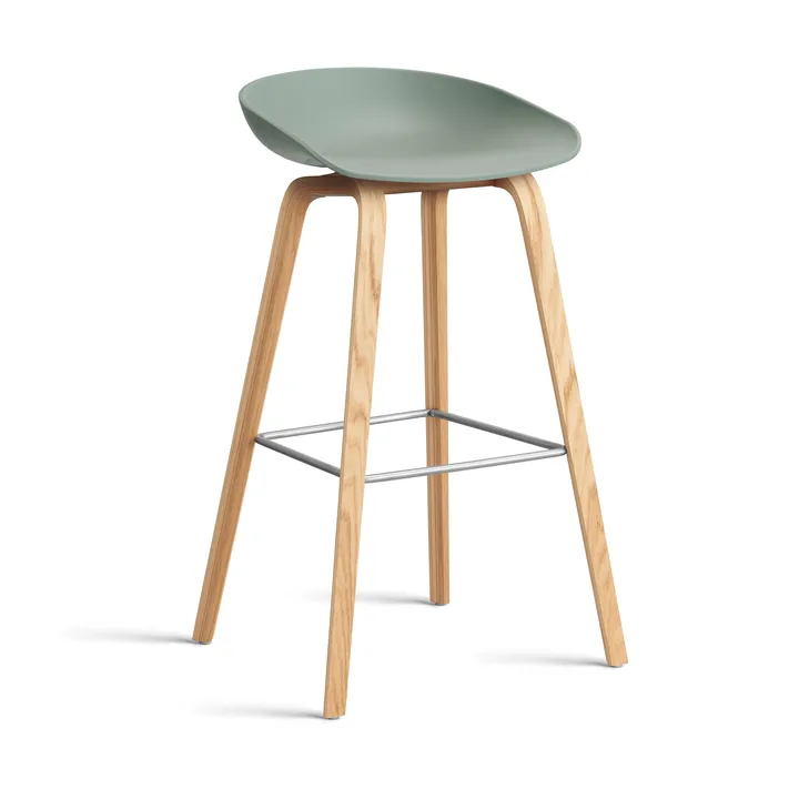 About a Stool 32 High Barhocker lackiertes Eichen­gestell 2.0 - Fall green-Edelstahlstütze - HAY