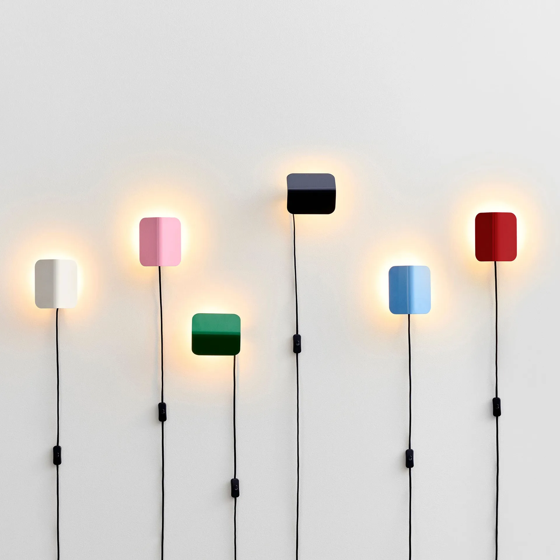 Apex Wandleuchte, Iron black HAY