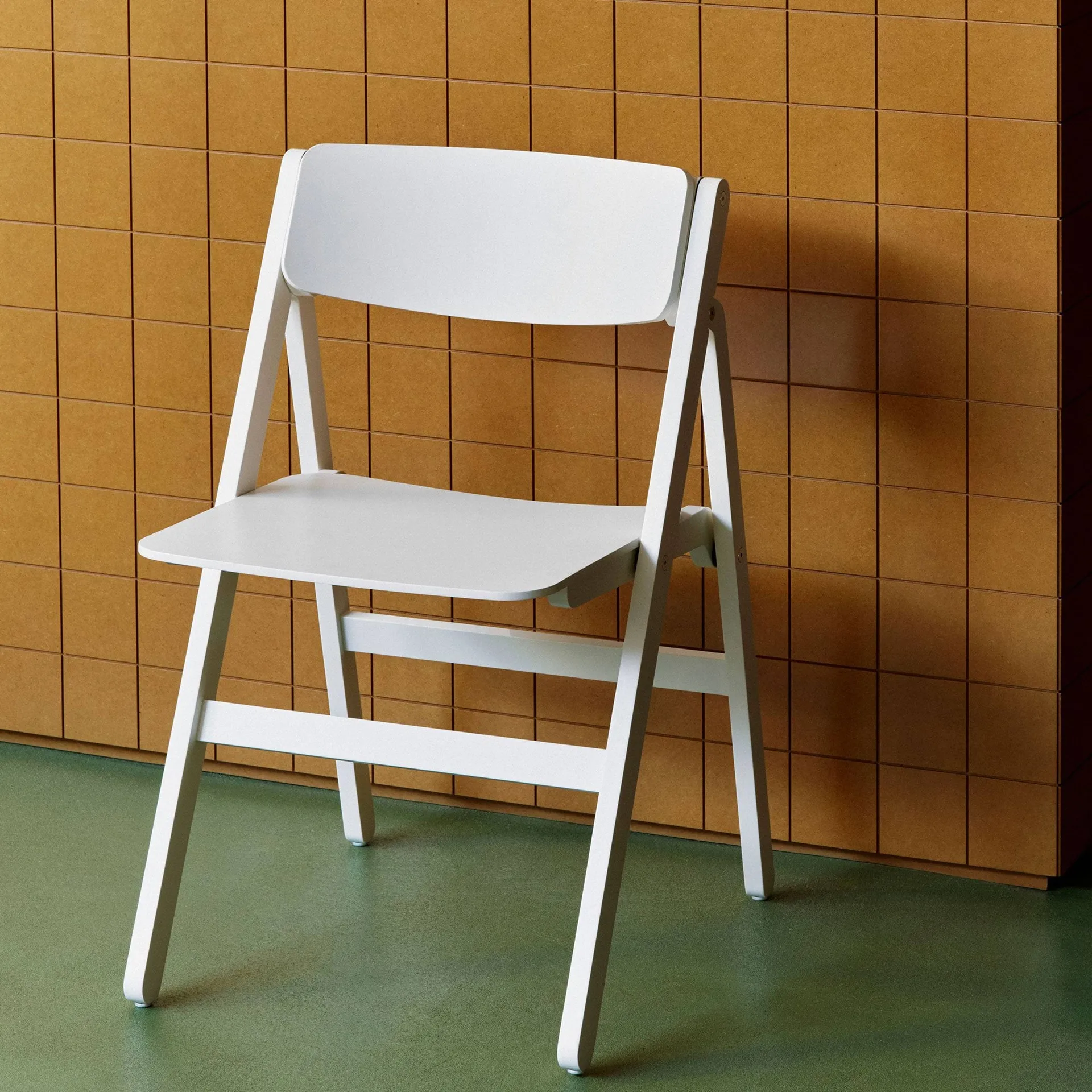 Backflip Chair Stuhl, Cream White lackiert Buche HAY