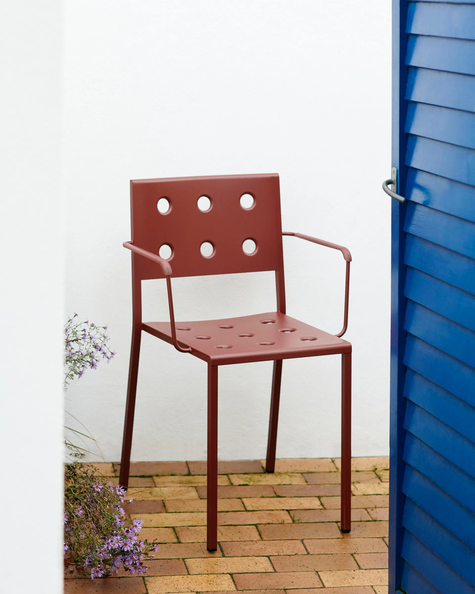 Balcony Dining Armchair Sessel, Iron red HAY