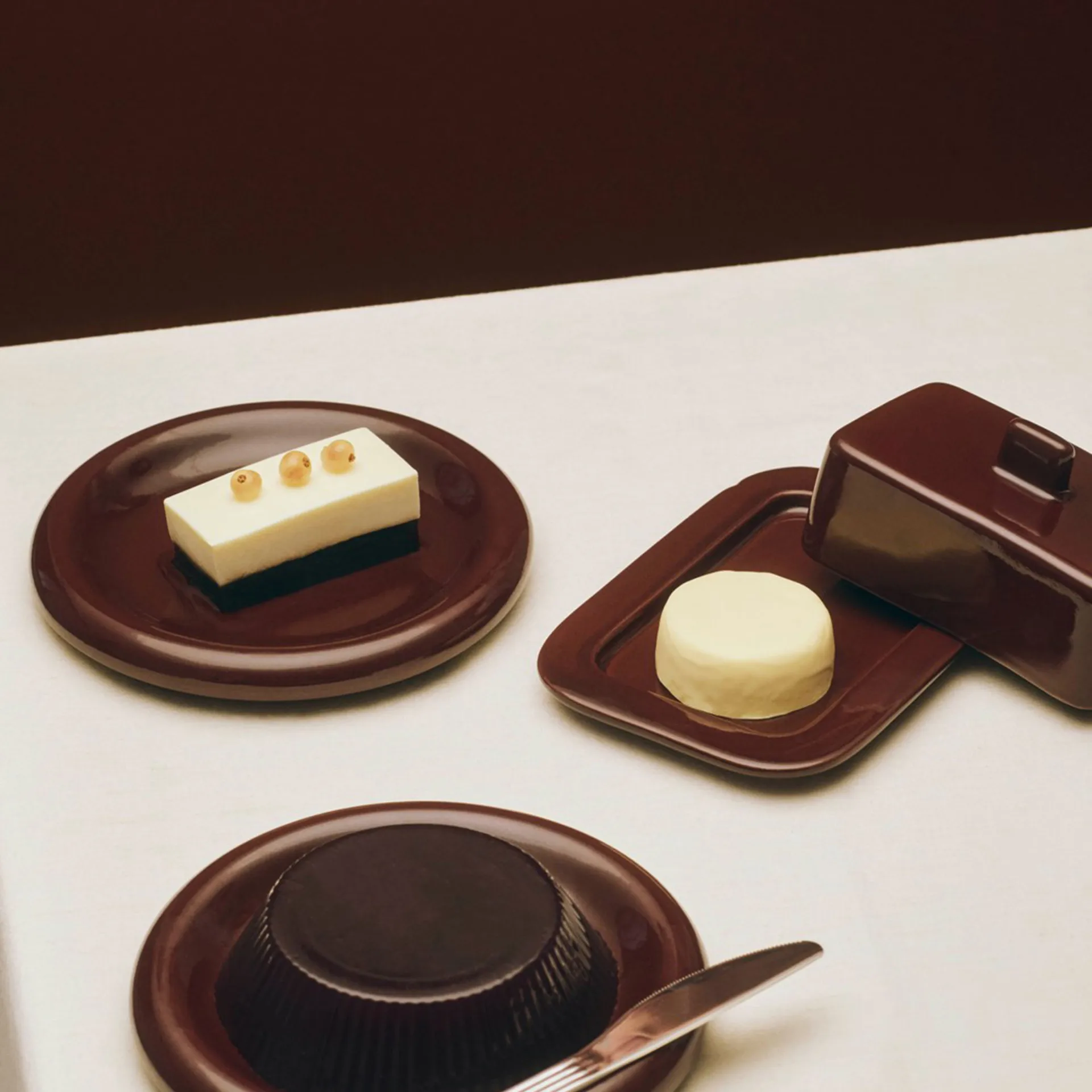 Barro Butterdose, Burgundy HAY