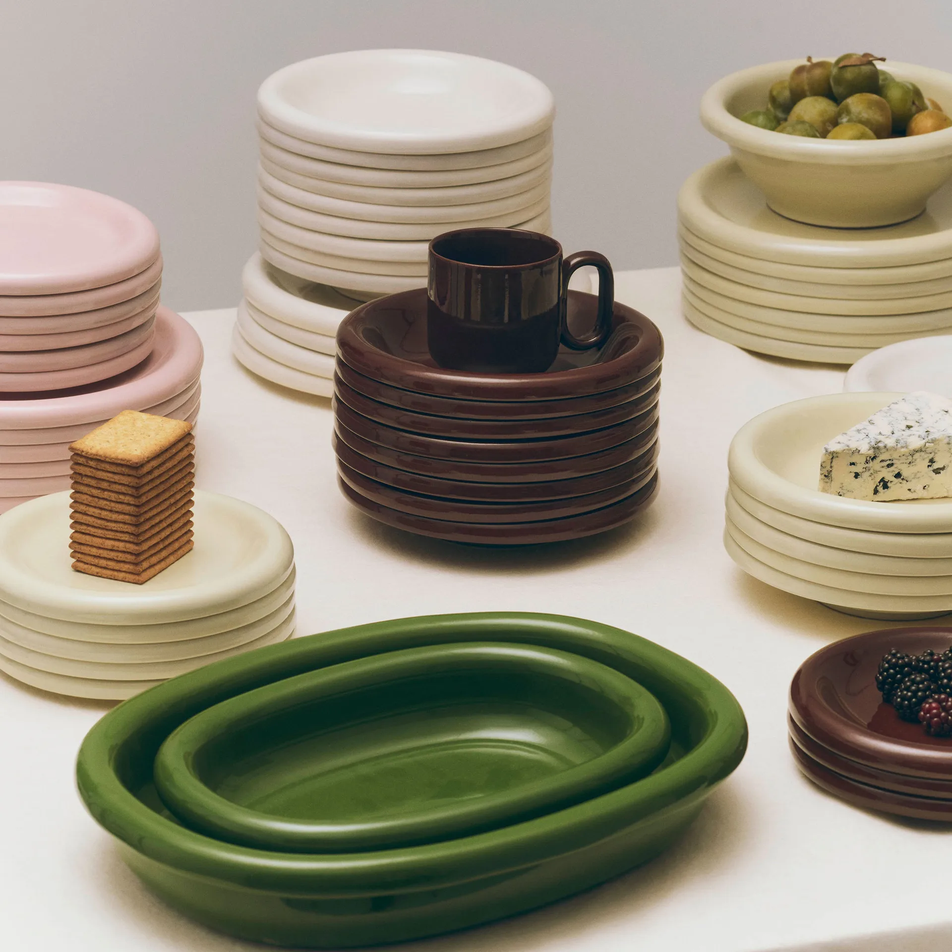 Barro ovale Servierplatte, Green, small 20x27,5 cm HAY