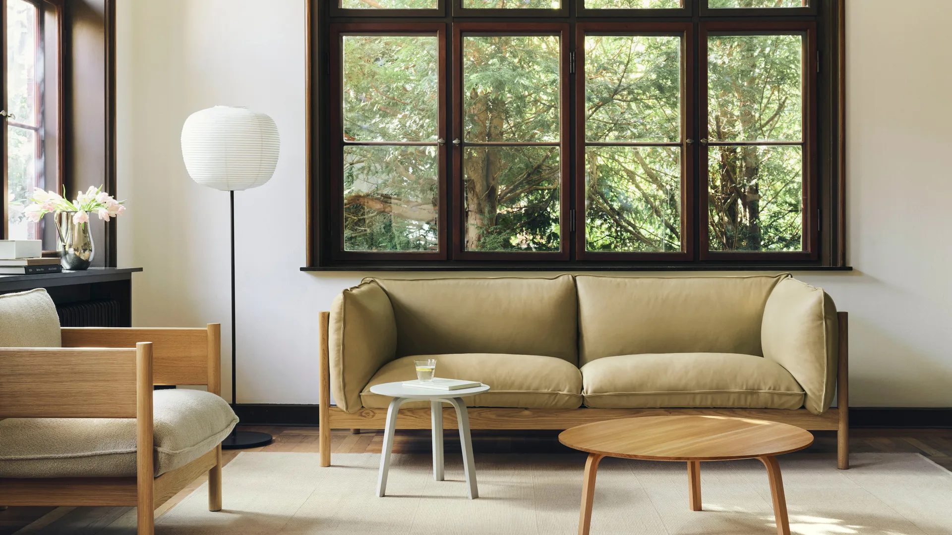 Bella Couchtisch, Oljad ek, Ø80x32 cm HAY