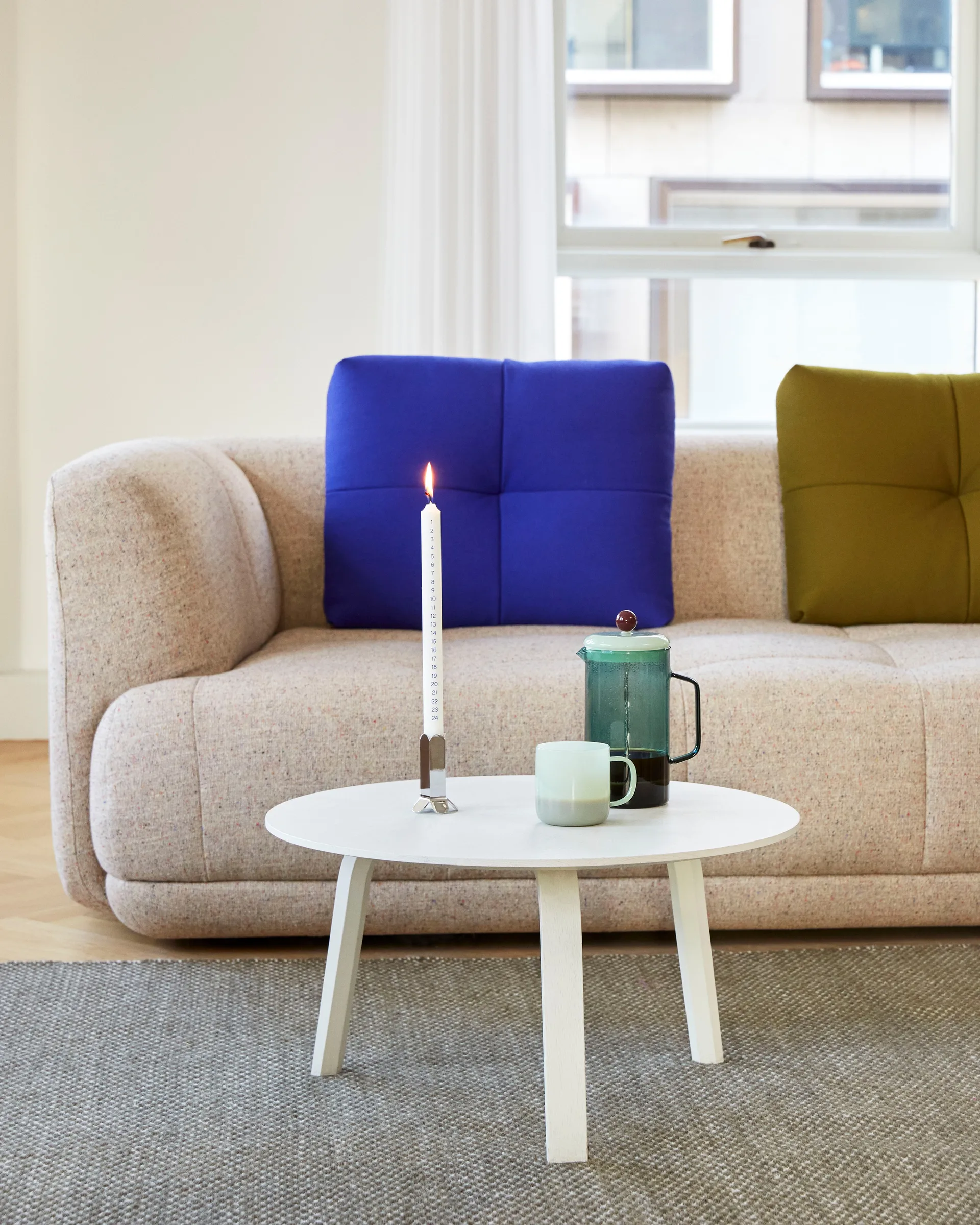 Bella Couchtisch, White oak, Ø60x32 cm HAY