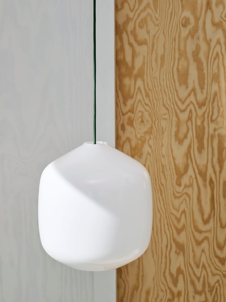 Buoy Pendelleuchte Ø20 cm, Opal glass-amber yellow HAY