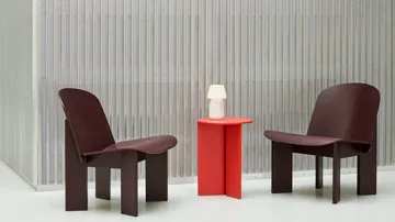 Chisel Lounge Chair - Dark bordeaux lackierte Buche - HAY