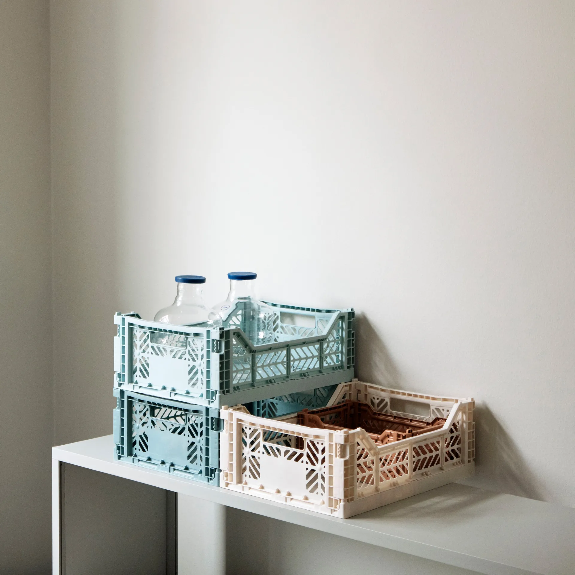 Colour Crate M 30 x 40cm, Arctic blue HAY